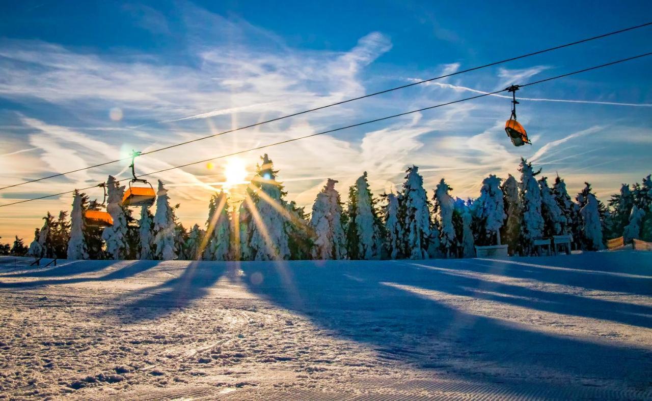 Mountain Apartment Klinovec Atomic Loučná pod Klínovcem Exteriör bild