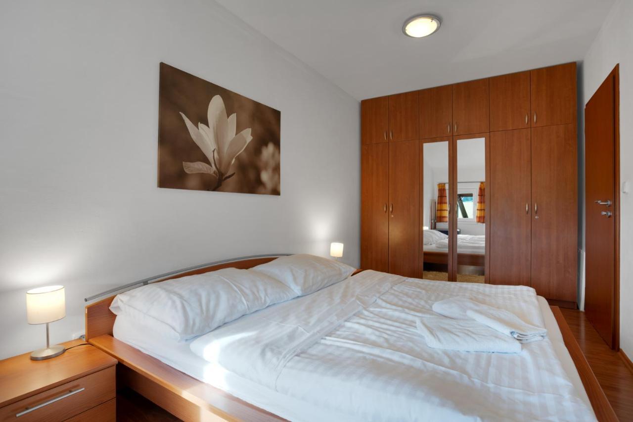 Mountain Apartment Klinovec Atomic Loučná pod Klínovcem Exteriör bild